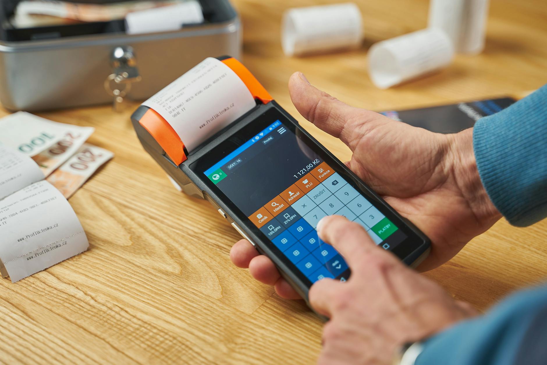 Automatizare AI pentru Plăți: Simplifică Facturile cu Stripe și Confirmări Sigur